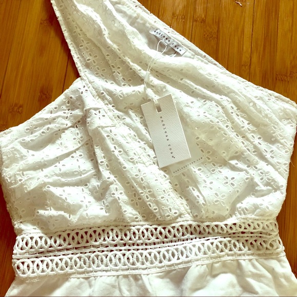 NWT✨ Eyelet One-Shoulder Romper - Picture 4 of 8